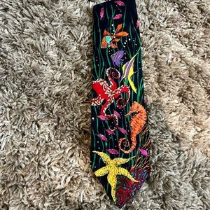 Addiction‎ mens like new under the sea tie